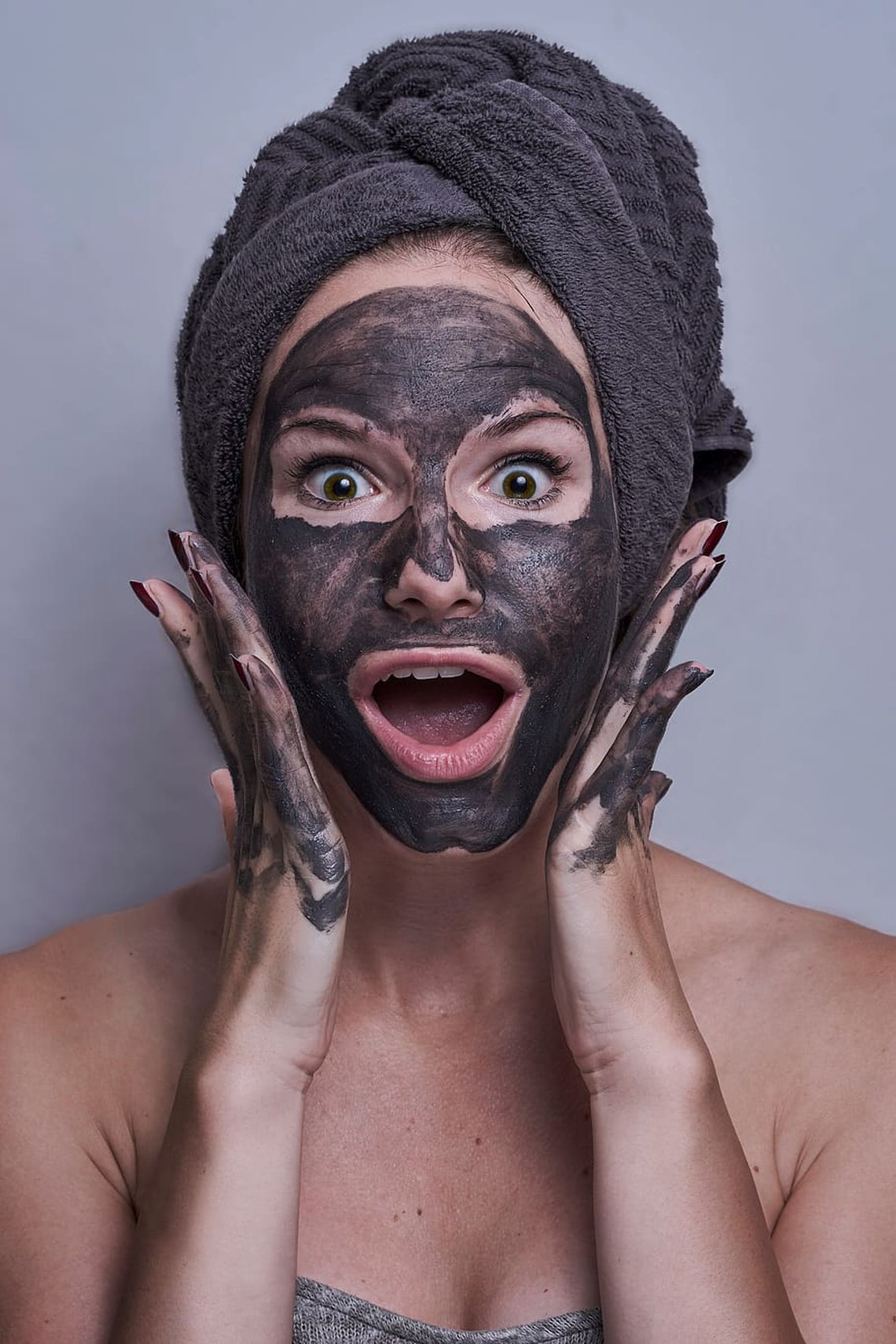 Woman Portrait Facemask Scared